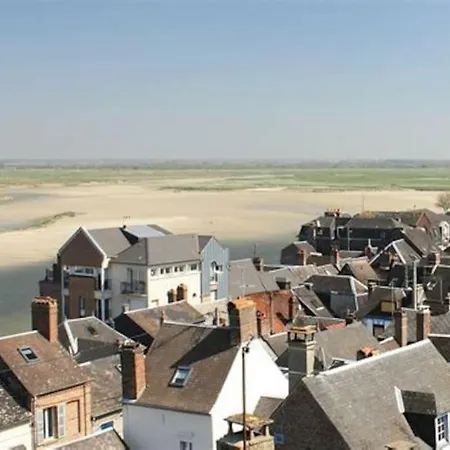 Casa de Férias La Baigneuse Maison Avec Jardinet Et Parking Privé, à 200 M