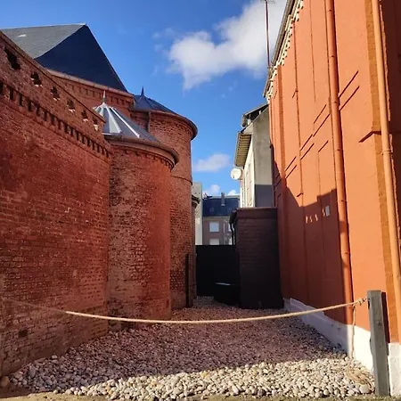 La Baigneuse Maison Avec Jardinet Et Parking Privé, à 200 M Casa de Férias *