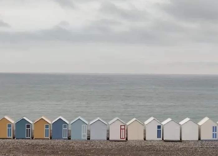 La Baigneuse Maison Avec Jardinet Et Parking Privé, à 200 M