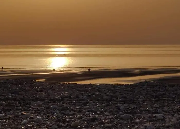 La Baigneuse Maison Avec Jardinet Et Parking Privé, à 200 M Hébergement de vacances *