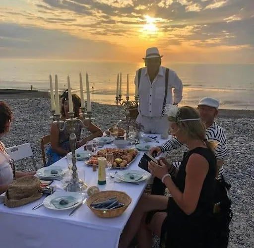 Hébergement de vacances La Baigneuse Maison Avec Jardinet Et Parking Privé, à 200 M