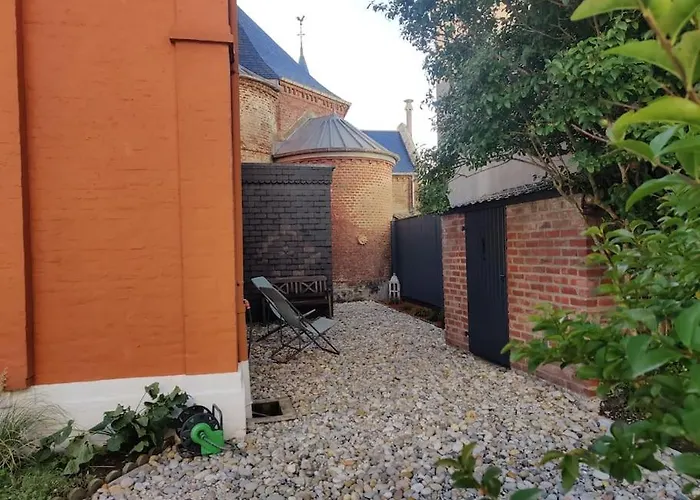 La Baigneuse Maison Avec Jardinet Et Parking Privé, à 200 M Hébergement de vacances