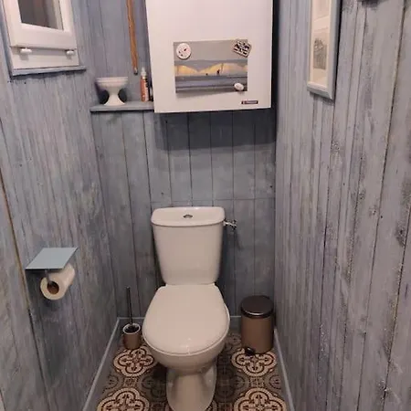 La Baigneuse Maison Avec Jardinet Et Parking Privé, à 200 M