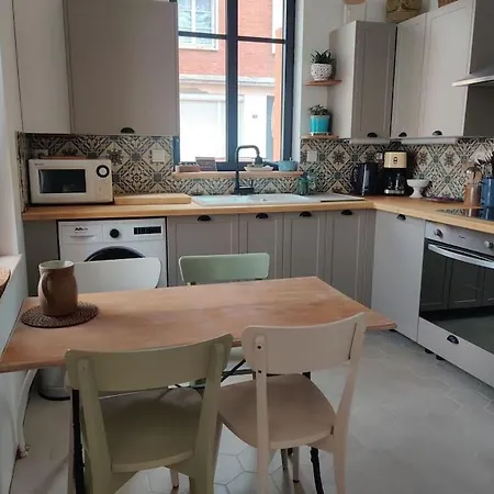 Feriehus La Baigneuse Maison Avec Jardinet Et Parking Prive, A 200 M