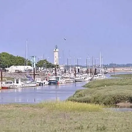 Dom wakacyjny La Baigneuse Maison Avec Jardinet Et Parking Prive, A 200 M Cayeux-sur-Mer