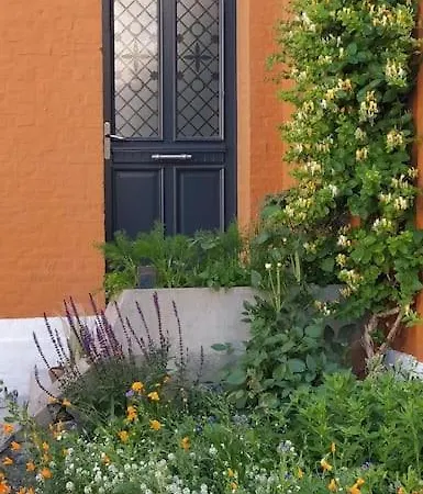 La Baigneuse Maison Avec Jardinet Et Parking Prive, A 200 M Feriehus *