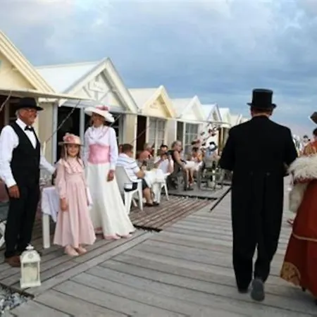 Hébergement de vacances La Baigneuse Maison Avec Jardinet Et Parking Privé, à 200 M *