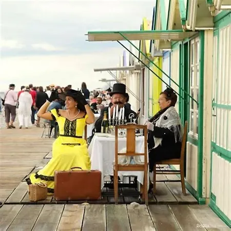 La Baigneuse Maison Avec Jardinet Et Parking Prive, A 200 M Feriehus Cayeux-sur-Mer