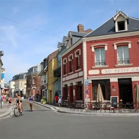 La Baigneuse Maison Avec Jardinet Et Parking Prive, A 200 M Cayeux-sur-Mer