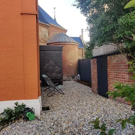 La Baigneuse Maison Avec Jardinet Et Parking Prive, A 200 M Feriehus